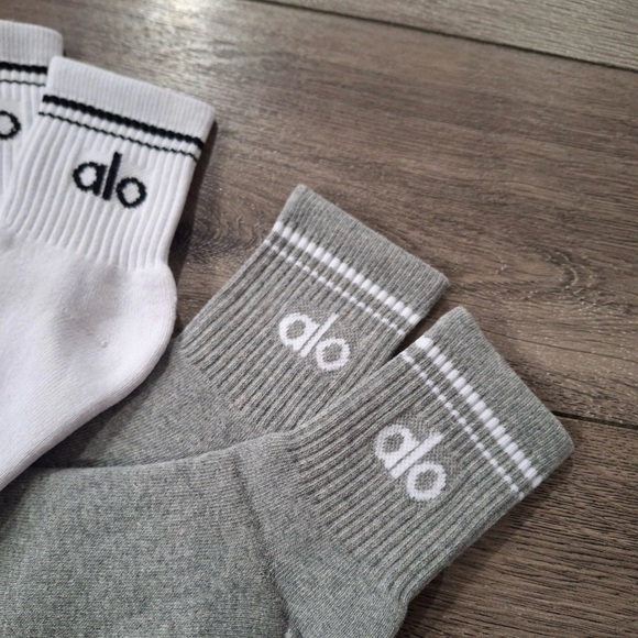 Alo Throwback socks 3 pairs brand new - Picture 2 of 3